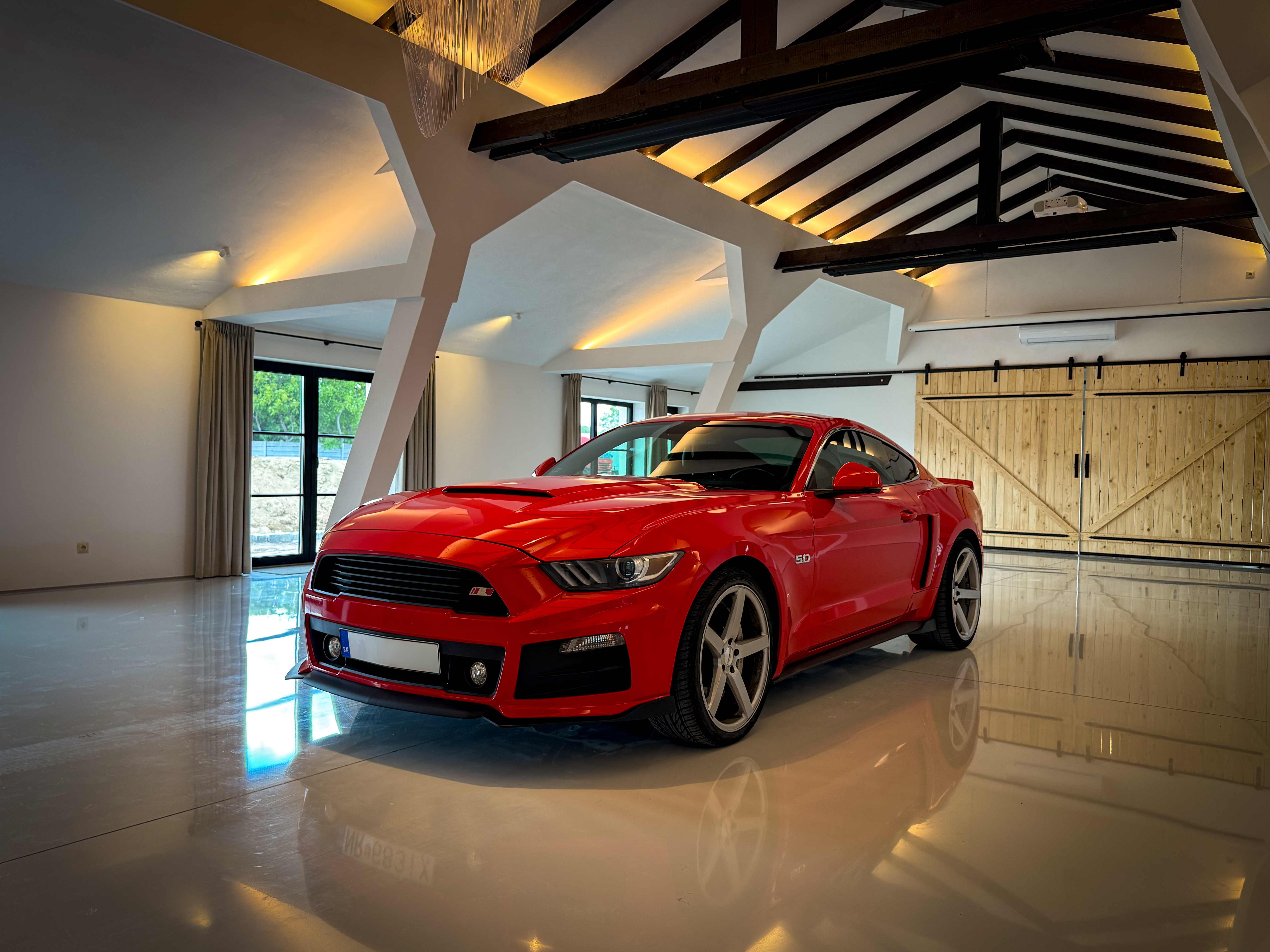 Ford Mustang GT 5.0 V8 ROUSH
